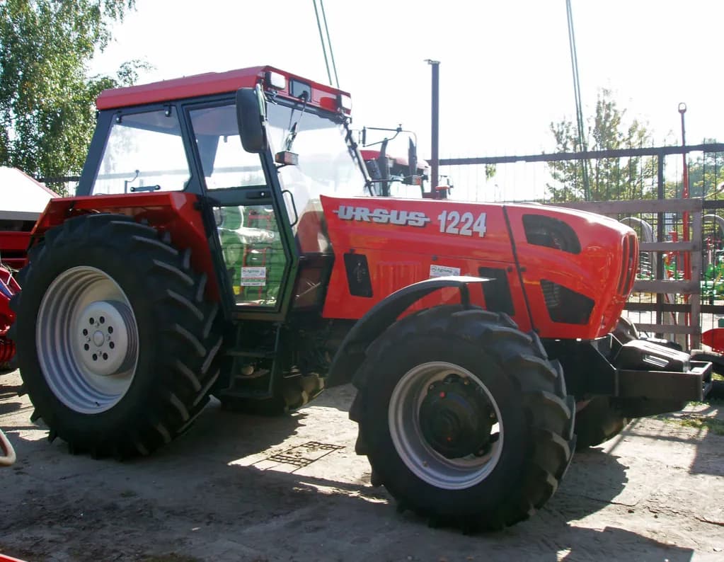 Ursus 1224 ile ma koni? Poznaj moc silnika i dane techniczne ciągnika