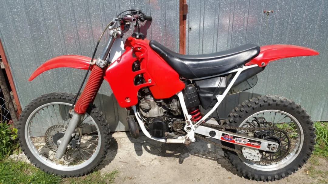 Honda CR 250 ile ma koni? Zaskakujące dane o mocy silnika i specyfikacji